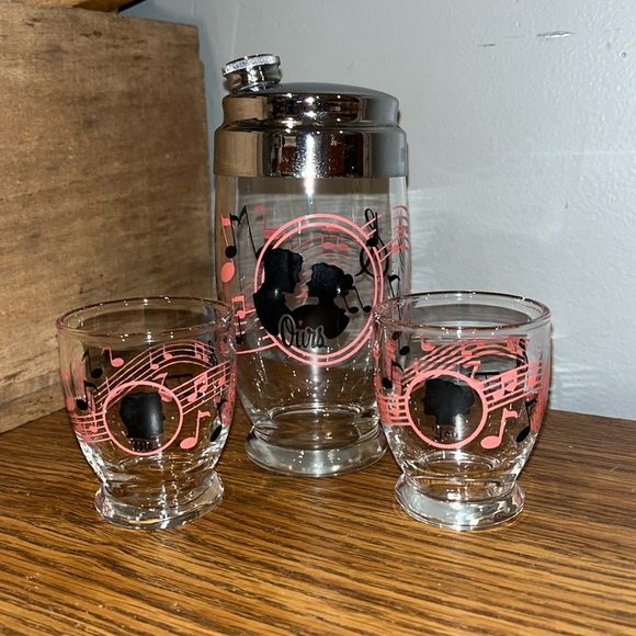 Vintage You Me Ours Cocktail Drink Shaker Music Note Shot Glass Bartender Set - Picture 2 of 5